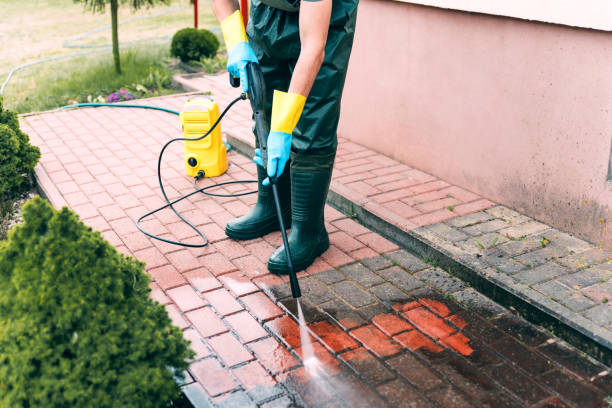 Garage Pressure Washing in Richland, WA